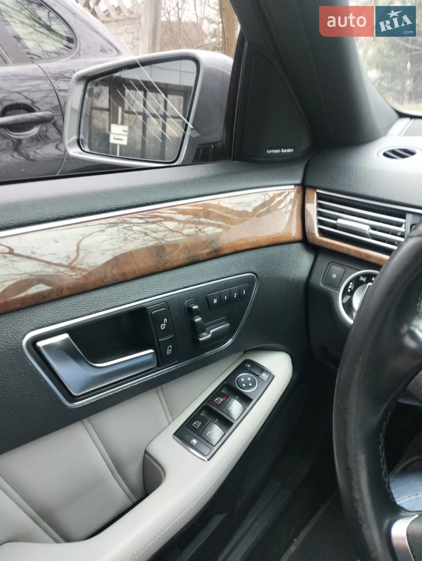 2012 Mercedes-Benz E-klasse - мініатюра 13