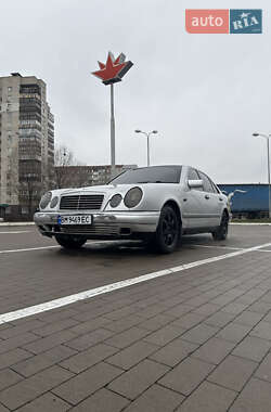 Седан Mercedes-Benz E-Class 1998 в Сумах