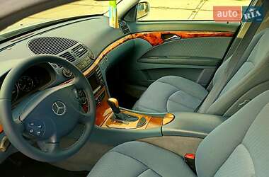 Седан Mercedes-Benz E-Class 2003 в Луцке