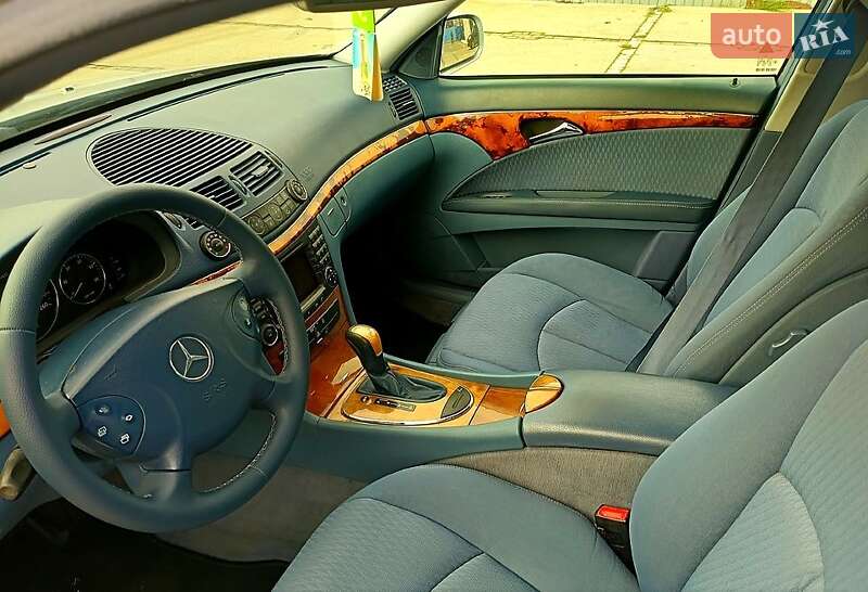 Mercedes-Benz E-Class 2003