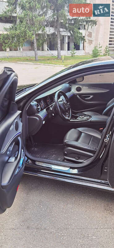 Седан Mercedes-Benz E-Class 2017 в Смілі