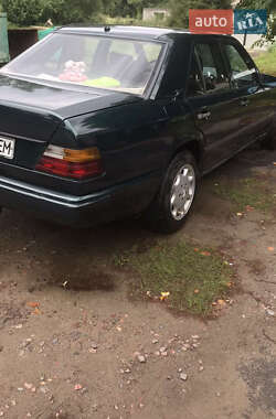 Седан Mercedes-Benz E-Class 1988 в Львові