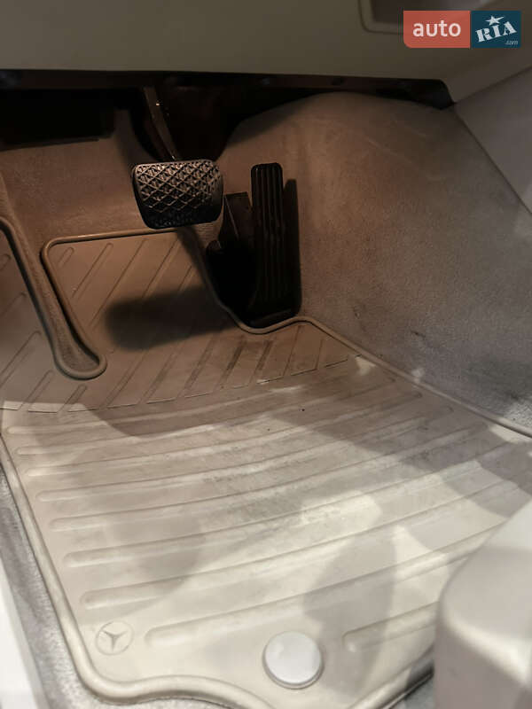 Седан Mercedes-Benz E-Class 2011 в Львові фото 13 Седан Mercedes-Benz E-Class 2011 в Львові