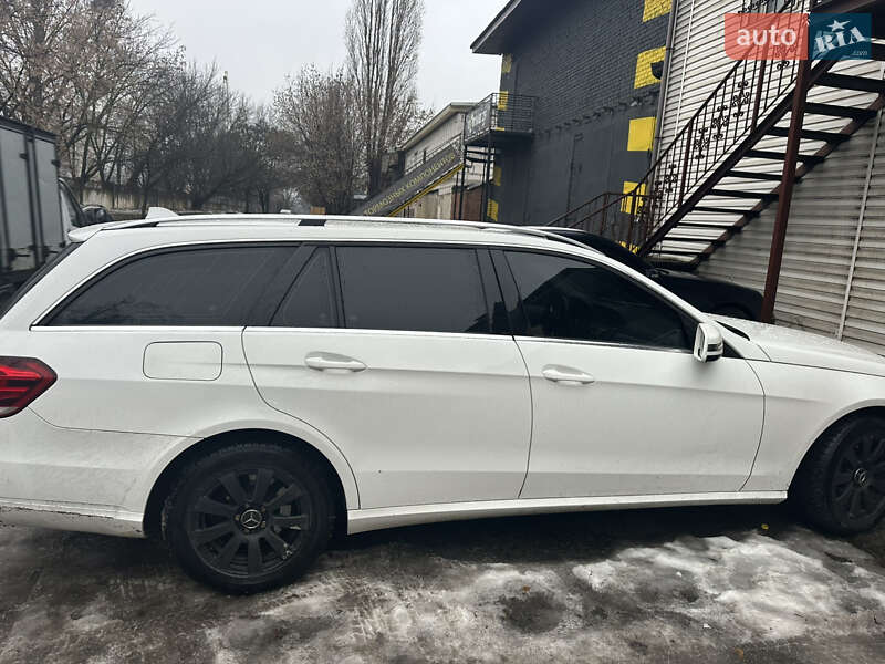 Універсал Mercedes-Benz E-Class 2015 в Києві фото 2 Універсал Mercedes-Benz E-Class 2015 в Києві