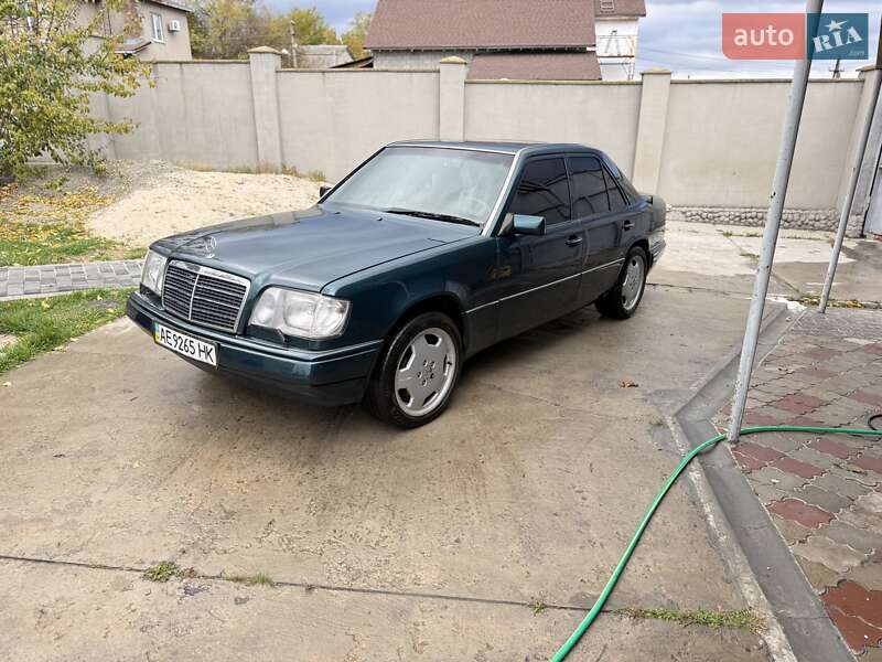 Седан Mercedes-Benz E-Class 1994 в Кам'янському