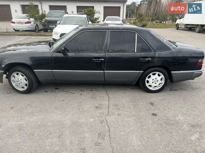 Mercedes-Benz E-Class 1994