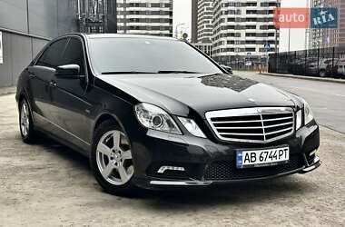 Седан Mercedes-Benz E-Class 2009 в Києві