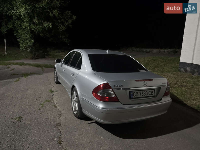Седан Mercedes-Benz E-Class 2007 в Чернігові