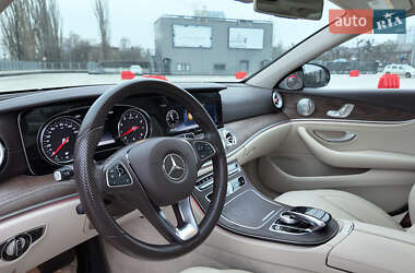 Седан Mercedes-Benz E-Class 2016 в Киеве