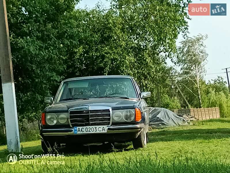 Mercedes-Benz E-Class 1981
