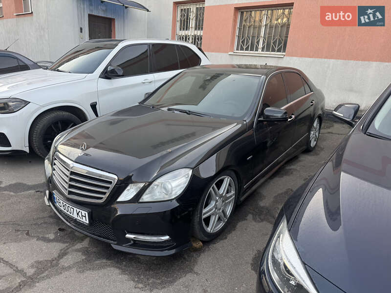 Mercedes-Benz E-Class 2012
