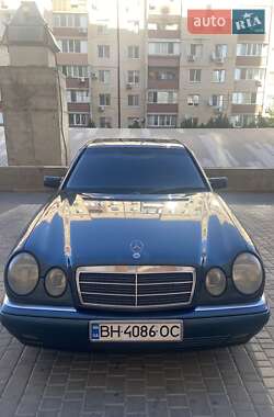 Седан Mercedes-Benz E-Class 1999 в Одессе