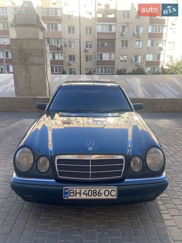 Mercedes-Benz E-Class 1999 Mercedes-Benz E-Class 1999
