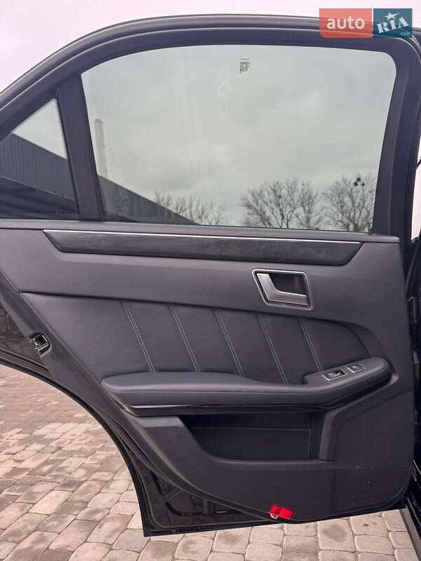 Седан Mercedes-Benz E-Class 2013 в Виннице