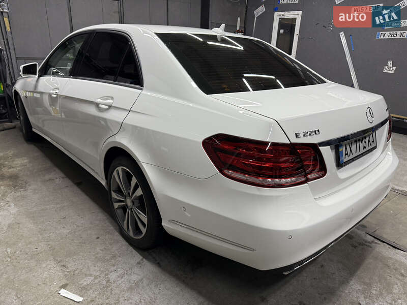 Седан Mercedes-Benz E-Class 2015 в Києві