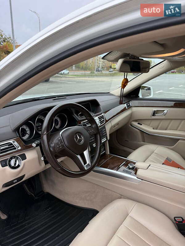 Седан Mercedes-Benz E-Class 2015 в Києві
