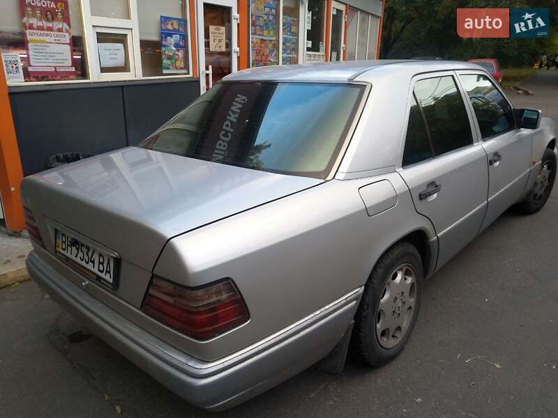 Седан Mercedes-Benz E-Class 1993 в Одесі
