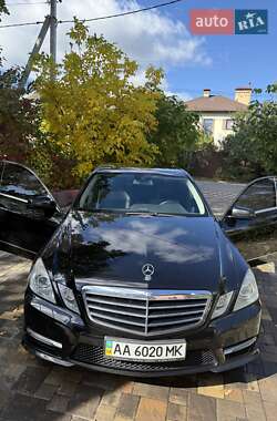 Седан Mercedes-Benz E-Class 2012 в Києві