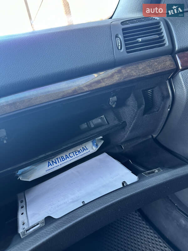 Седан Mercedes-Benz E-Class 2002 в Запоріжжі