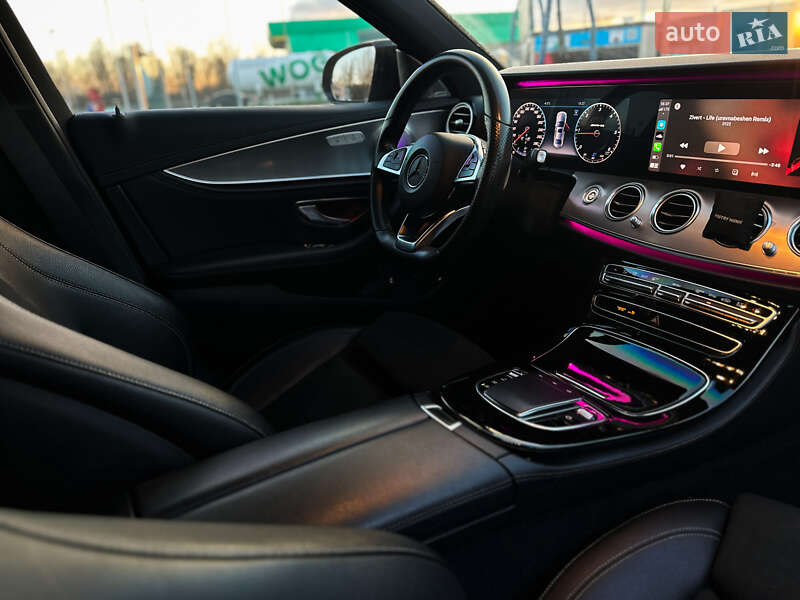 Седан Mercedes-Benz E-Class 2016 в Києві