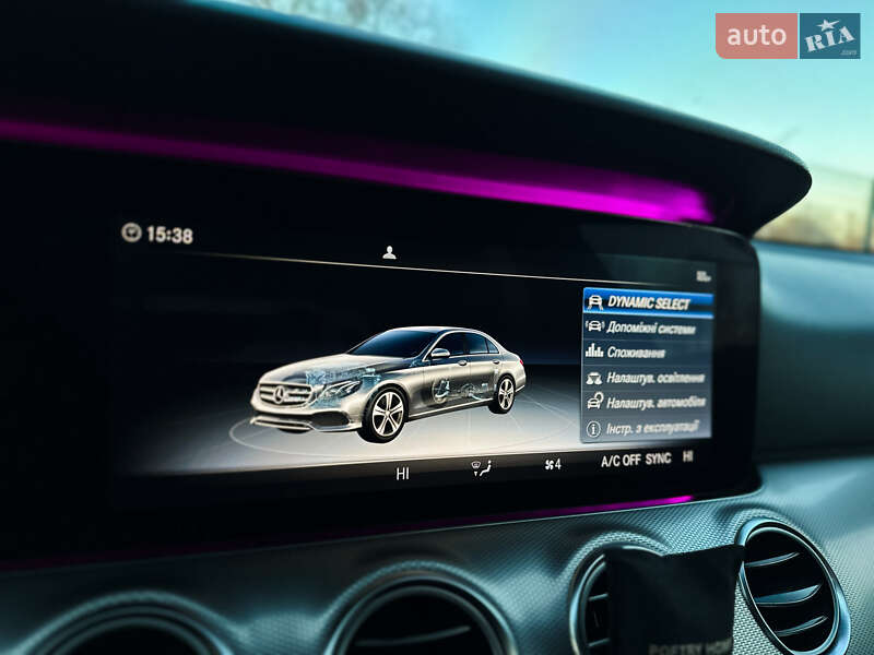 Седан Mercedes-Benz E-Class 2016 в Києві