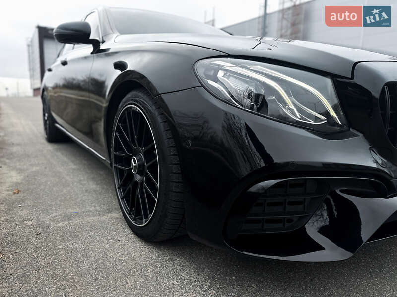Седан Mercedes-Benz E-Class 2016 в Києві