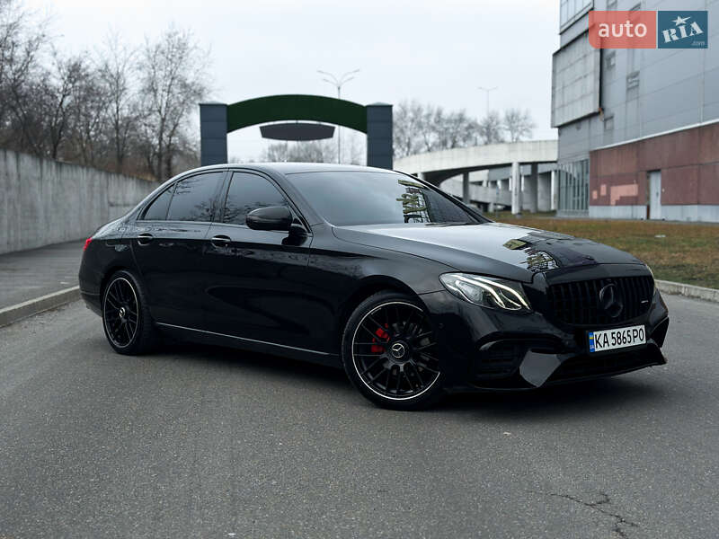 Седан Mercedes-Benz E-Class 2016 в Києві