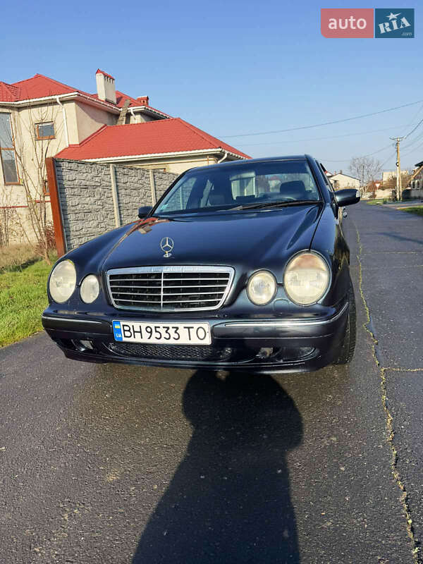Mercedes-Benz E-Class 2000 Mercedes-Benz E-Class 2000