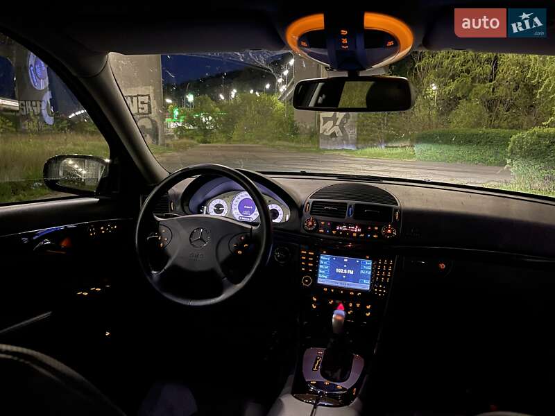 Седан Mercedes-Benz E-Class 2003 в Києві