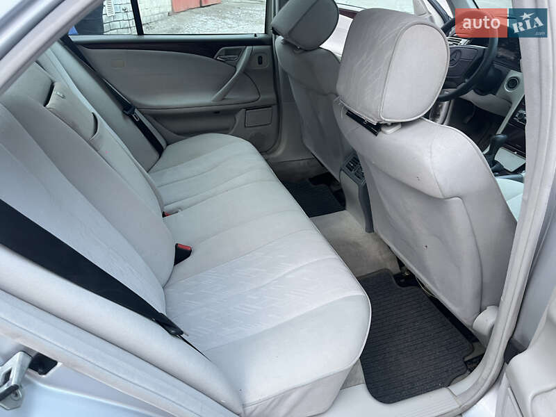 Седан Mercedes-Benz E-Class 1998 в Дніпрі