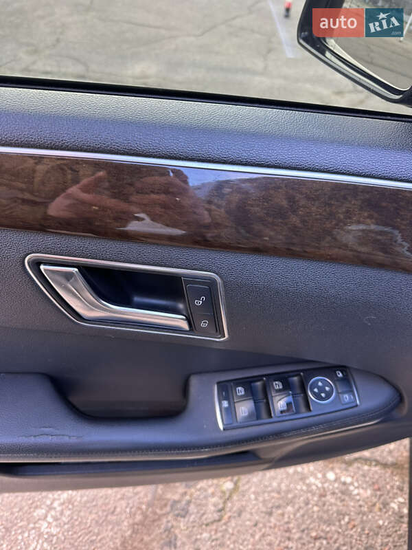 Седан Mercedes-Benz E-Class 2012 в Николаеве фото 12 Седан Mercedes-Benz E-Class 2012 в Николаеве