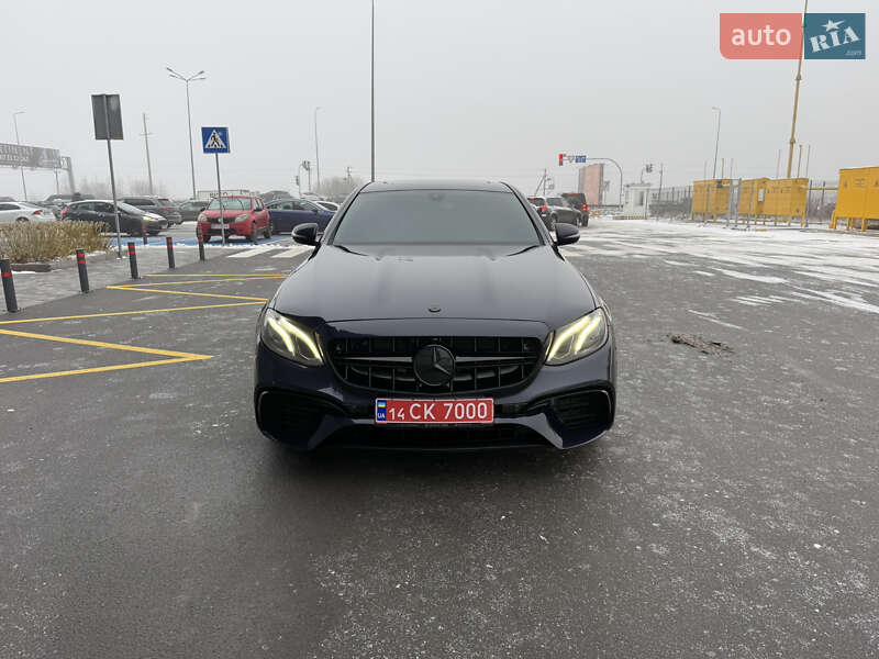 Седан Mercedes-Benz E-Class 2017 в Львові