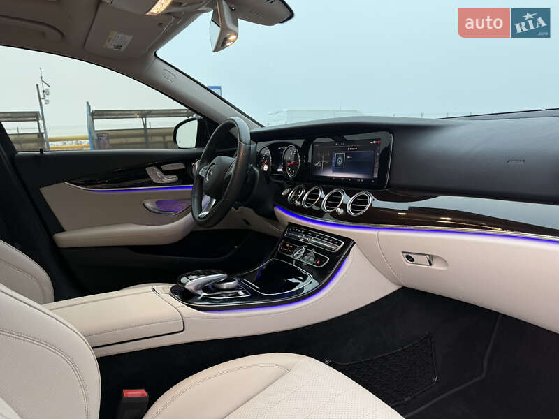 Седан Mercedes-Benz E-Class 2017 в Львові