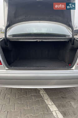 Седан Mercedes-Benz E-Class 2002 в Харкові