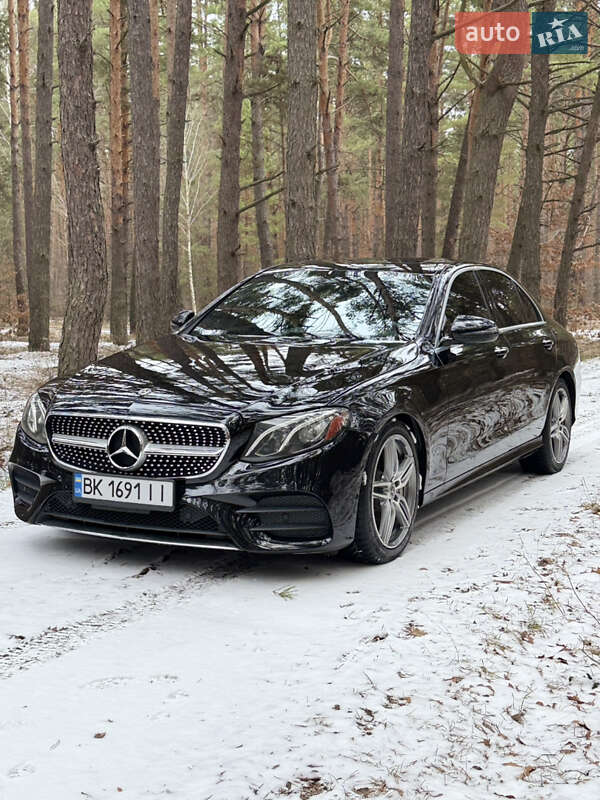 Седан Mercedes-Benz E-Class 2018 в Києві