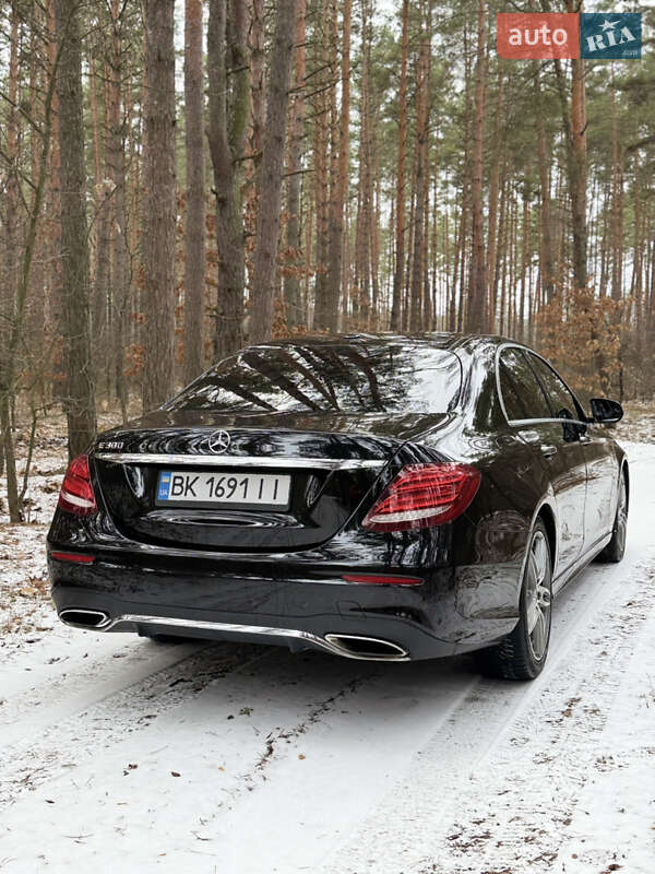 Седан Mercedes-Benz E-Class 2018 в Києві