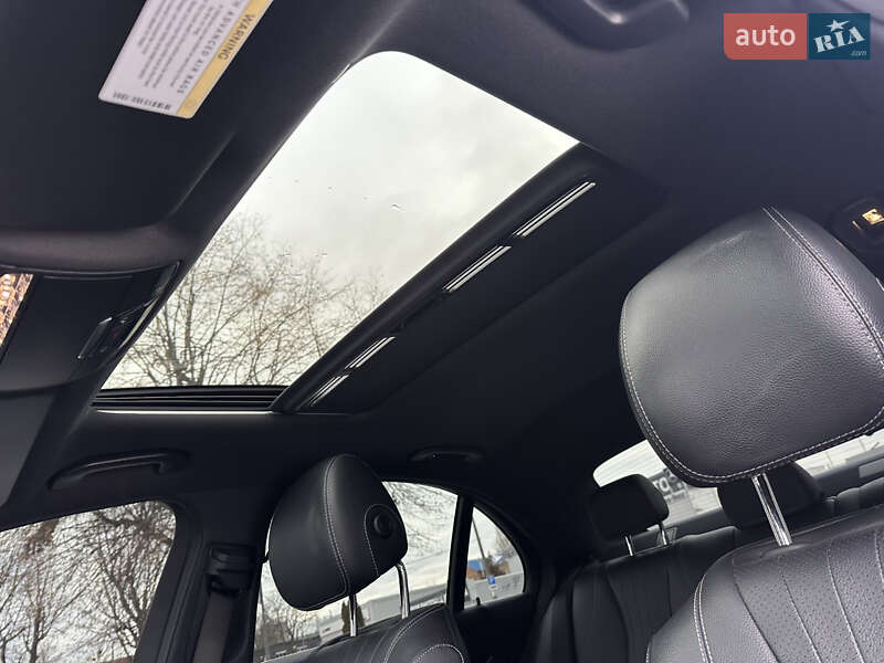 Седан Mercedes-Benz E-Class 2016 в Києві