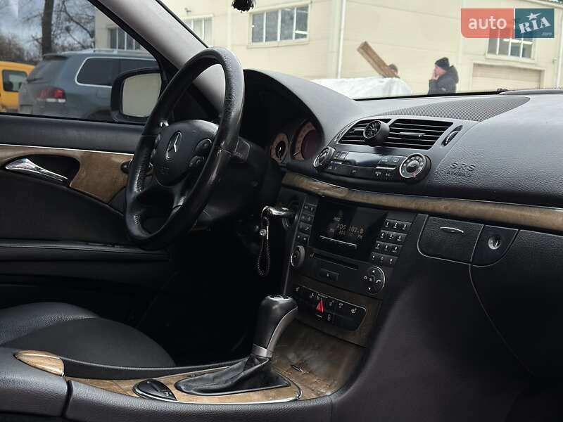 Седан Mercedes-Benz E-Class 2007 в Охтирці