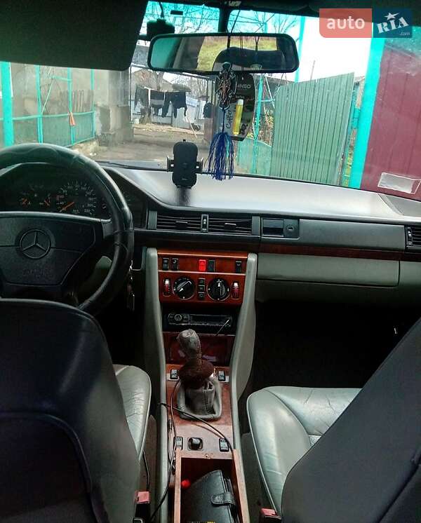 Седан Mercedes-Benz E-Class 1995 в Березівці фото 4 Седан Mercedes-Benz E-Class 1995 в Березівці