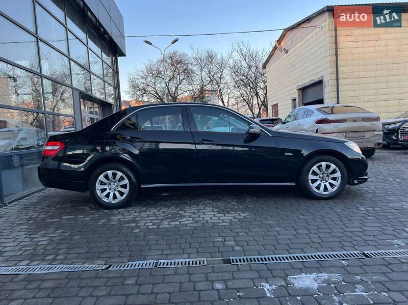 Седан Mercedes-Benz E-Class 2010 в Івано-Франківську