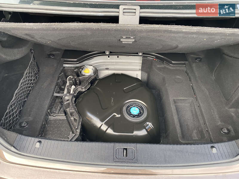 Седан Mercedes-Benz E-Class 2015 в Літині