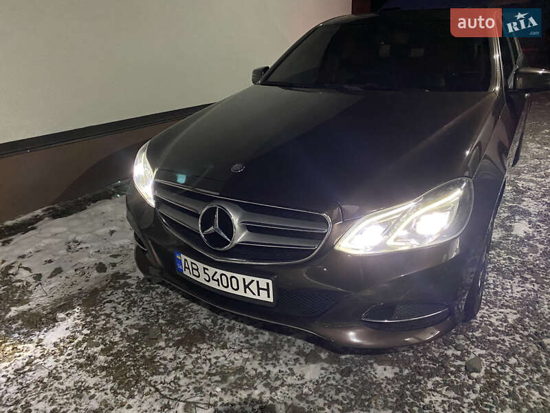 Седан Mercedes-Benz E-Class 2015 в Літині