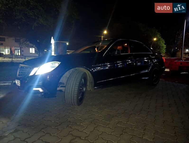Седан Mercedes-Benz E-Class 2009 в Луцке