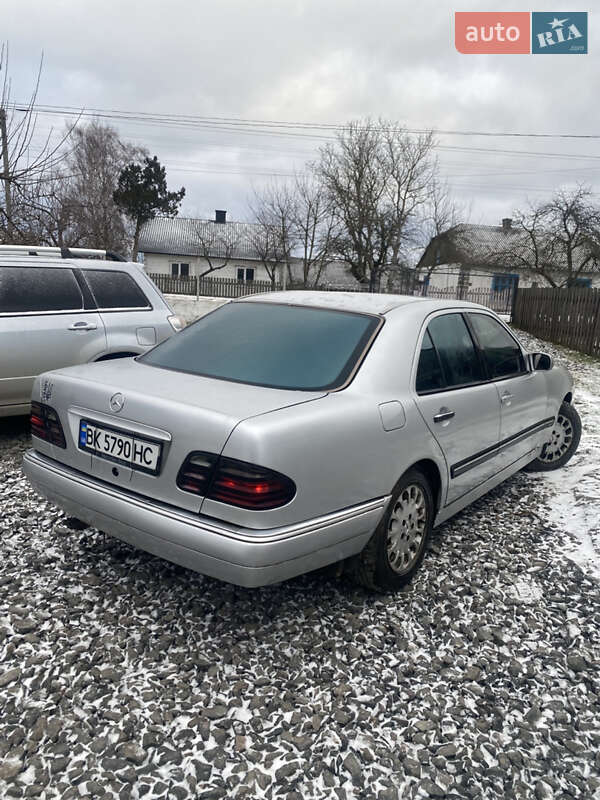 Седан Mercedes-Benz E-Class 1998 в Ковелі
