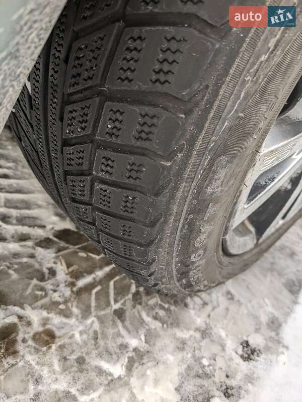 Седан Mercedes-Benz E-Class 1993 в Виннице