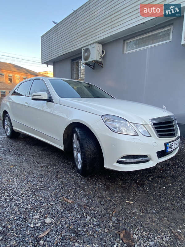 Седан Mercedes-Benz E-Class 2012 в Хмельнике