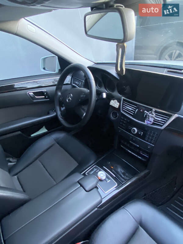 Седан Mercedes-Benz E-Class 2012 в Хмельнике