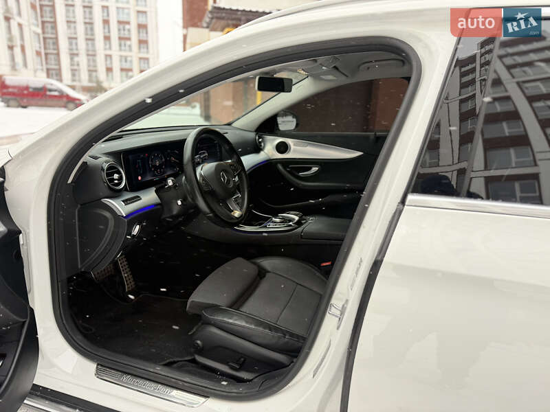 Універсал Mercedes-Benz E-Class 2017 в Івано-Франківську