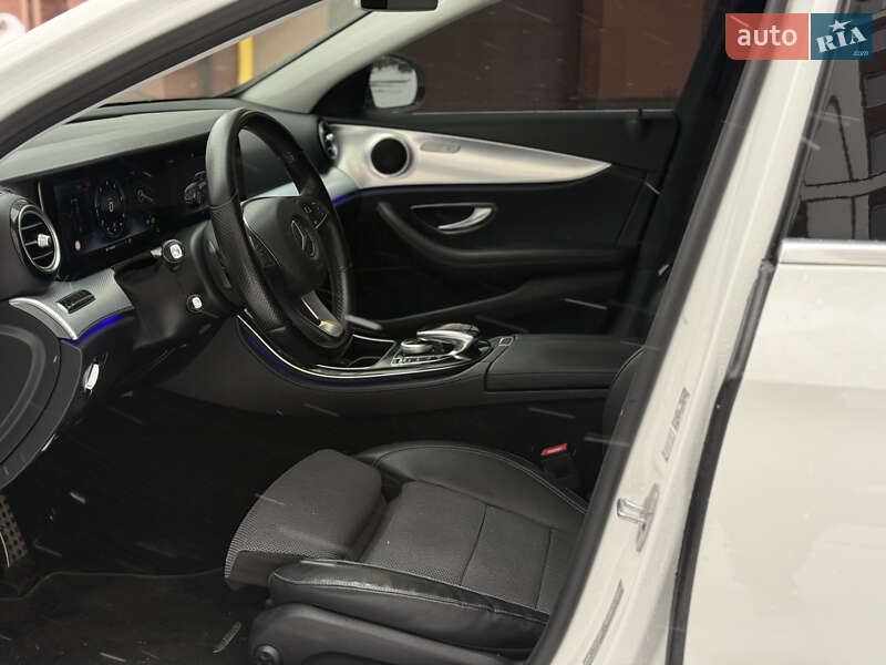Універсал Mercedes-Benz E-Class 2017 в Івано-Франківську
