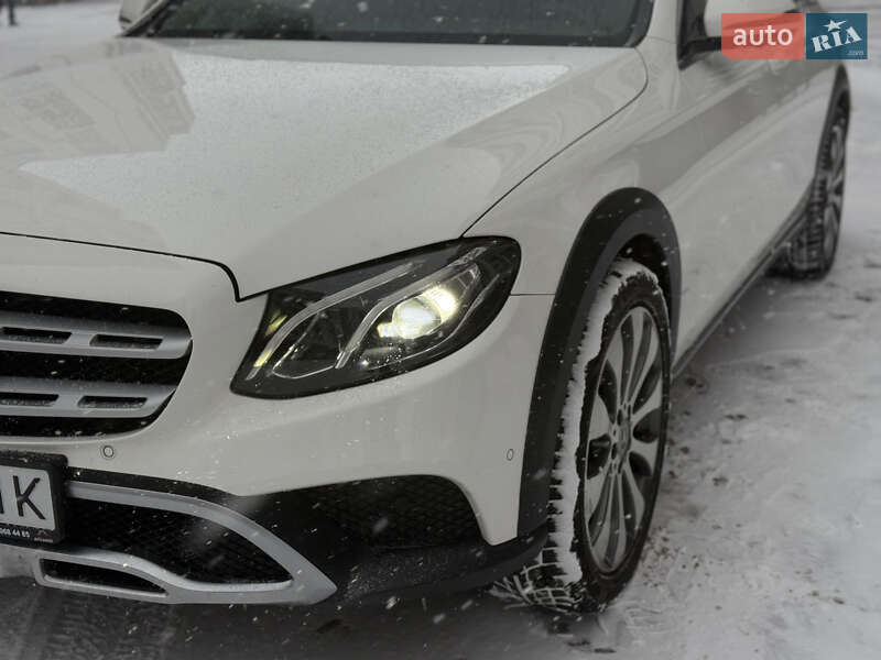 Універсал Mercedes-Benz E-Class 2017 в Івано-Франківську